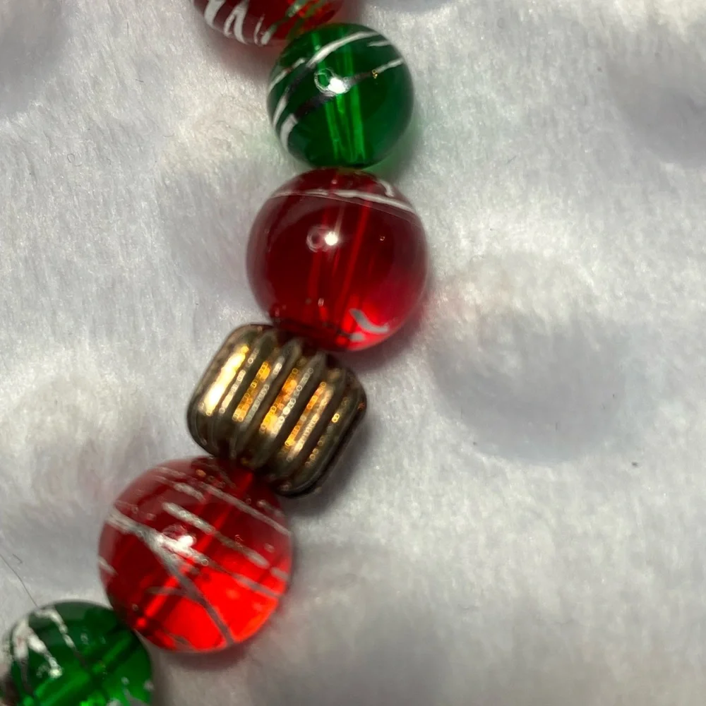 Festive Christmas Beaded Bracelet
